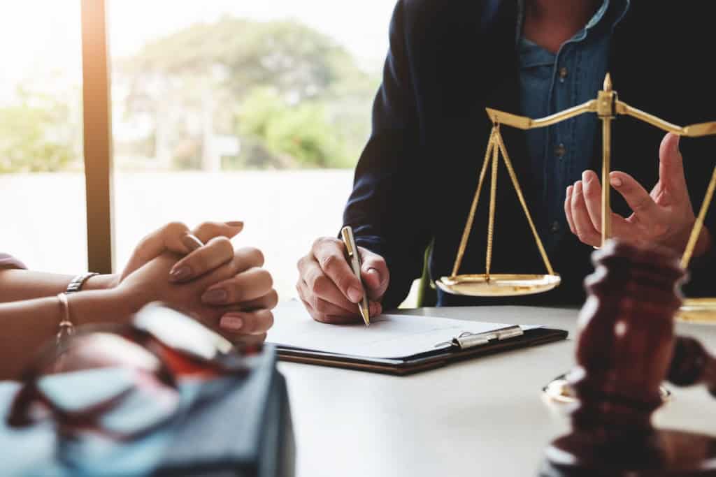 Court Applications vs. Mediation: A Less Stressful Path with EH Mediation Folkestone